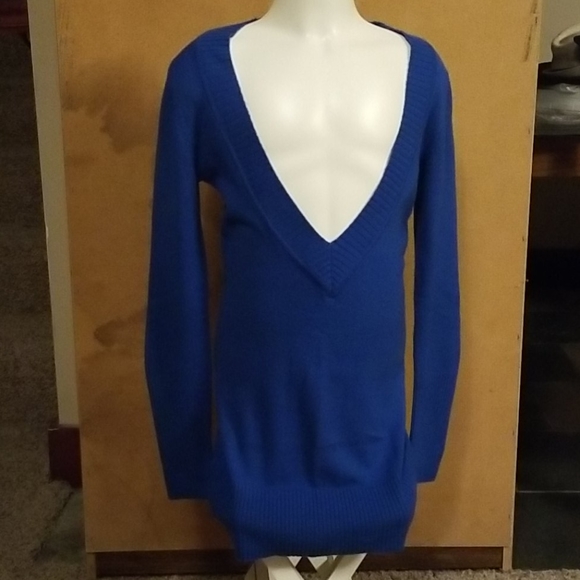 Deep V-neck womens sweater - Picture 1 of 3